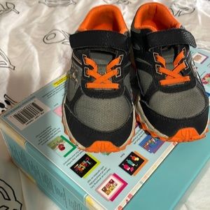 Like new kids Saúcony running shoes size 13M